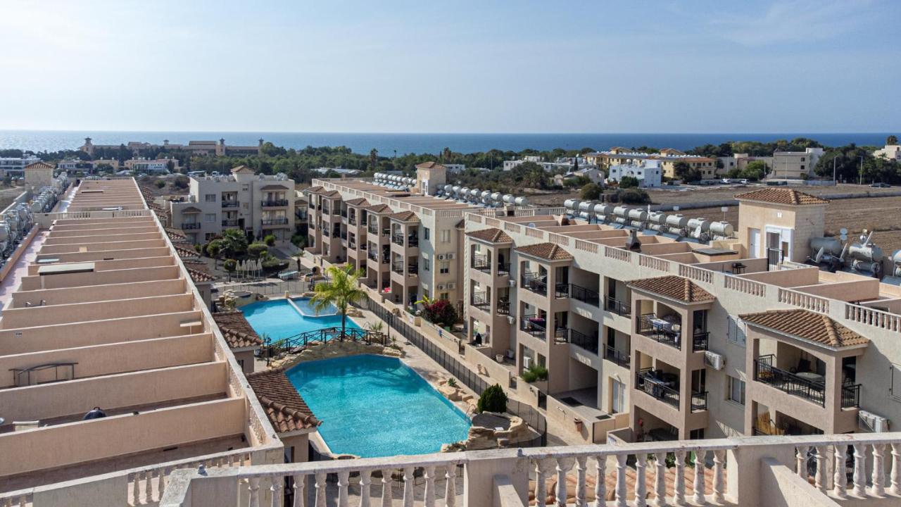 파포스 Royal Seacrest Crown-Jewel, 2B, Pools, Sea, Center 아파트 외부 사진